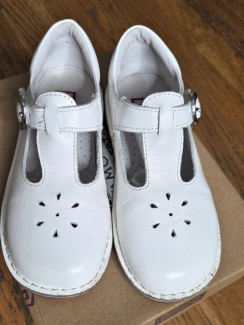 L'Amour Mary Jane Dress Shoes White